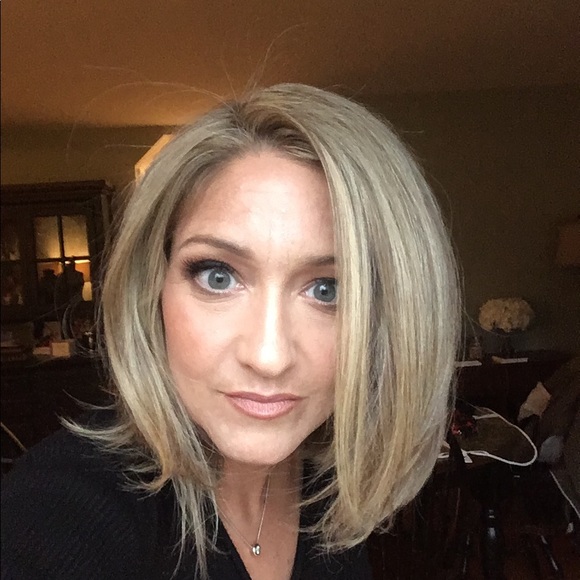 Meet your Posher, Gina - Picture 1 of 1